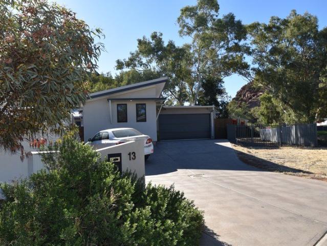 Stunning 4 bedroom Family home