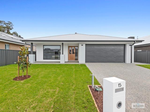 Stunning 4 Bedroom Family Home in Glanmire Park