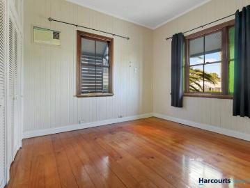 Stunning 4 Bedroom Family Home in Norman Park