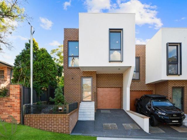 Stunning 4 Bedroom Family Home on Carlingford Border Near Light Rail