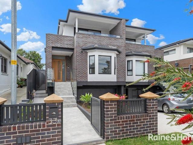 STUNNING 4 BEDROOM FAMILY HOME WITH LUXURY ALFRESCO ENTERTAINING