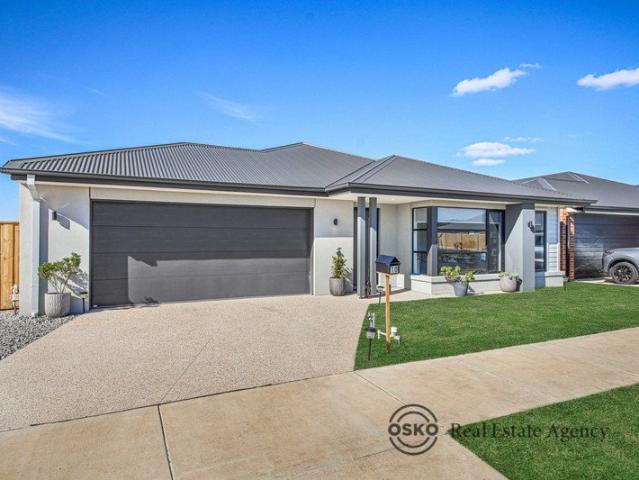 Stunning 4 Bedroom Family Home with Luxury Finishes