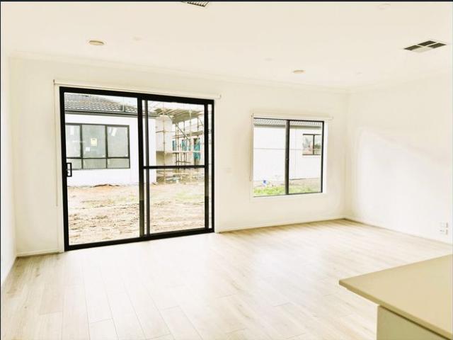 Stunning 4 Bedroom House at 16 Blossom Street, Officer