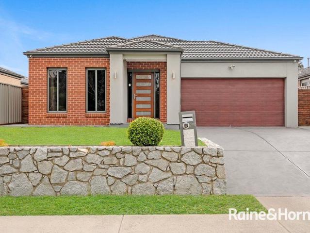 Stunning 4 bedroom house in Cranbourne East!