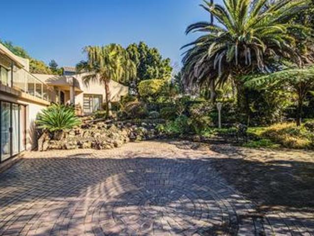 stunning 4 bedroom house on the mark.
