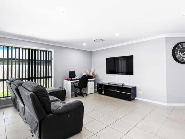 Stunning 4 Bedroom Home with Solar