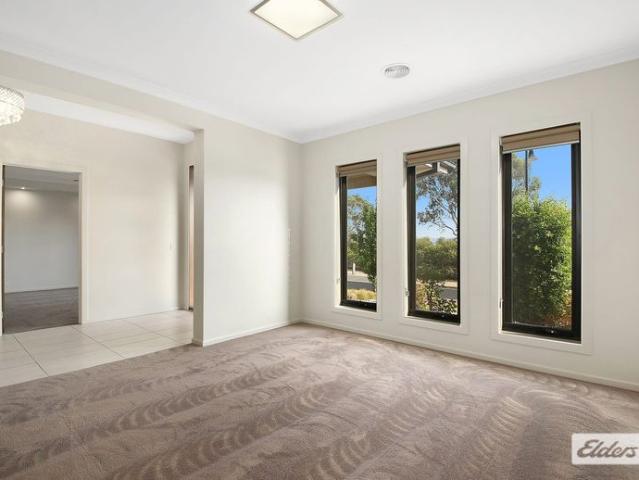 Stunning 4 Bedroom Home in Whitebox Rise