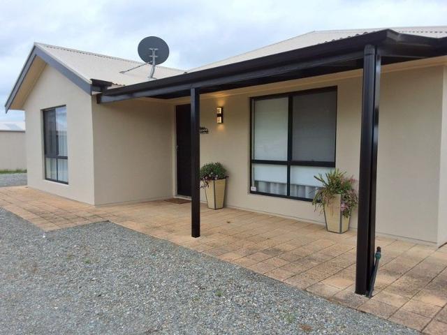 Stunning 4 bedroom home on 12.6 hectares 30 acres with stunning views of the Clare Valley