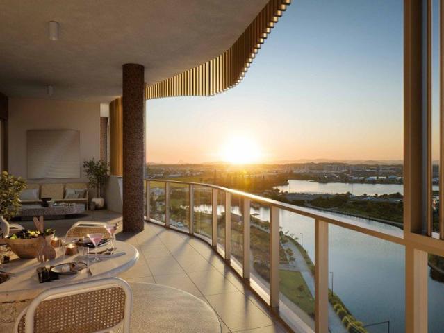 North Facing 4 Bedroom Apartment Overlooking Lake Kawana and Bokarina Boulevard Park