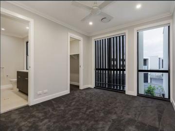 Stunning 4 Bedroom Terrace!