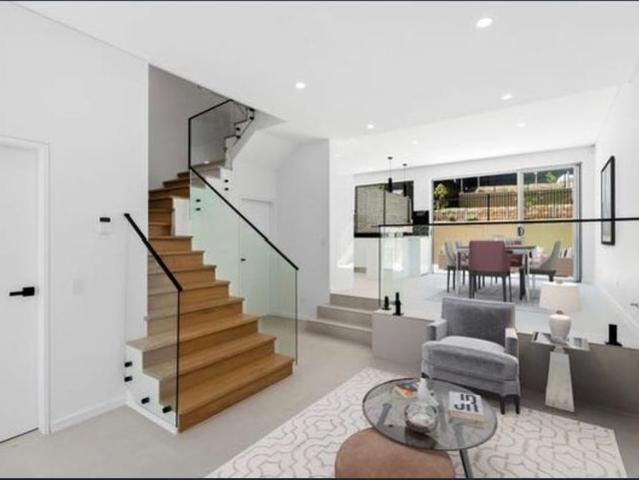 Stunning 4 level duplex