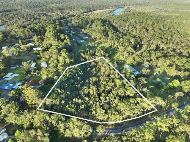 Stunning 4.8 Acre Property Your Dream Lifestyle Awaits!