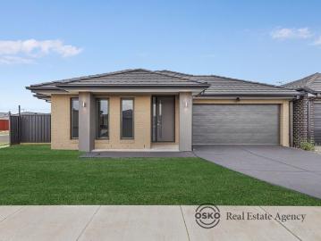 Stunning 500 sqm Family Haven in Prime River Garden Estate