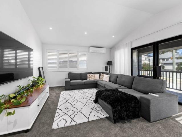 Stunning 5 Bedroom Executive Residence in Woolloongabba