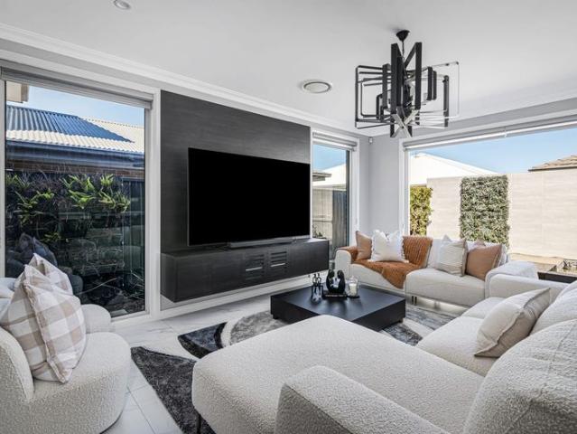 Stunning 5 Bedroom Family Home
