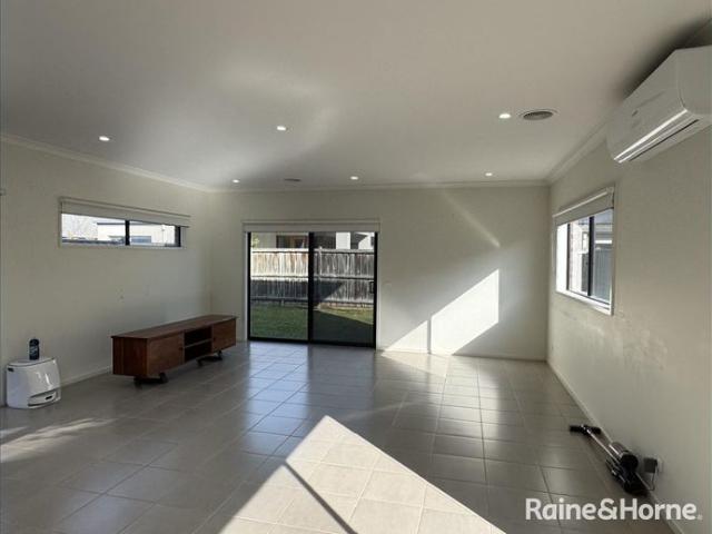 Stunning 5 Bedroom Family Home in a Prime Williams Landing Location