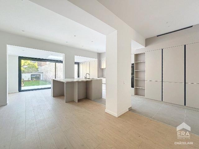 Stunning 5 bedroom house with garden for rent in Auderghem