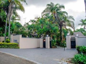 stunning 5 star guest house in white river