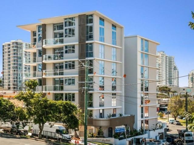STUNNING 5TH FLOOR APARTMENT RYTHUM