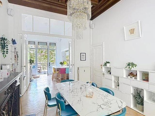 Stunning 7B mansion garden garage –467m² – EU District