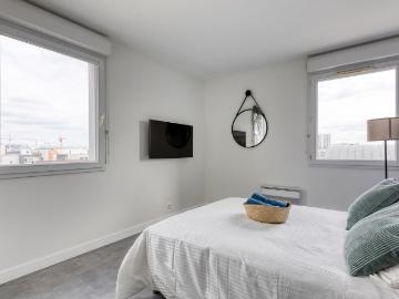 Stunning 80 m² Apartment with Large Balcony – La Plaine Saint Denis