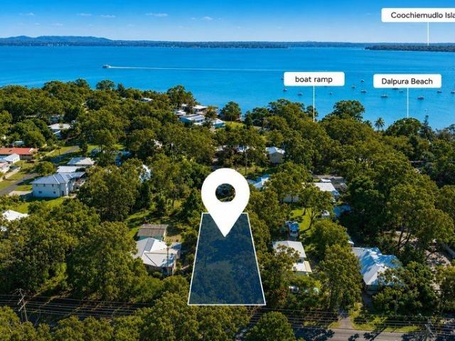 Stunning 1012m2 Block Walk to the Beach Mostly Clear Fenced Soil Tested Build Your Dream Island Home!