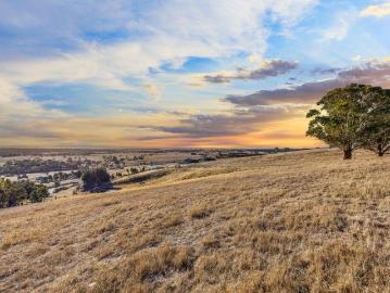 Stunning 10 Acre Parcel Of Land Offering Breathtaking Views