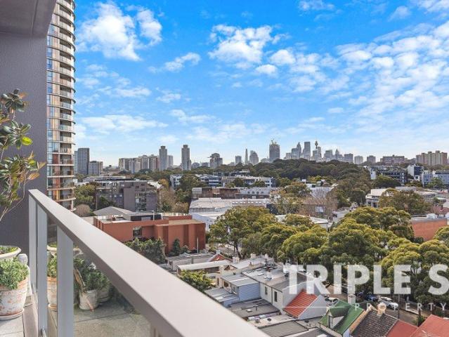 Stunning 180° Views | Stylishly Interiors | Sought after Green Square Location