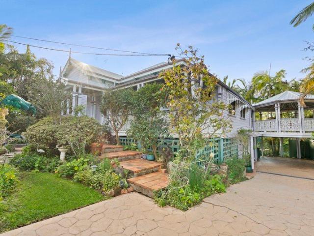 Stunning 1890's Masterpiece An Iconic Annerley Family home