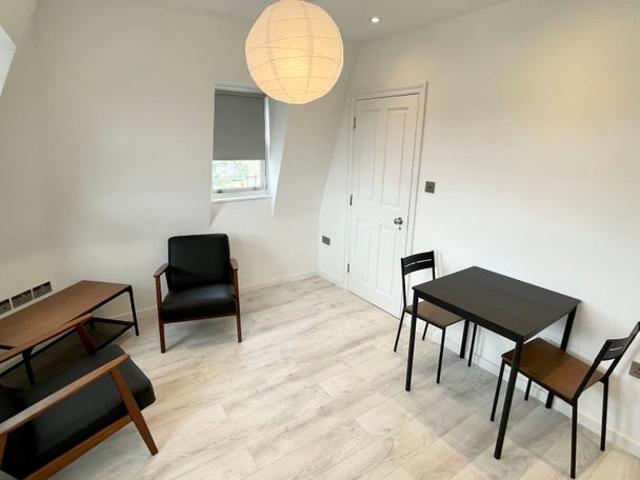 Stunning 1 Bed Flat in West London Zone 2