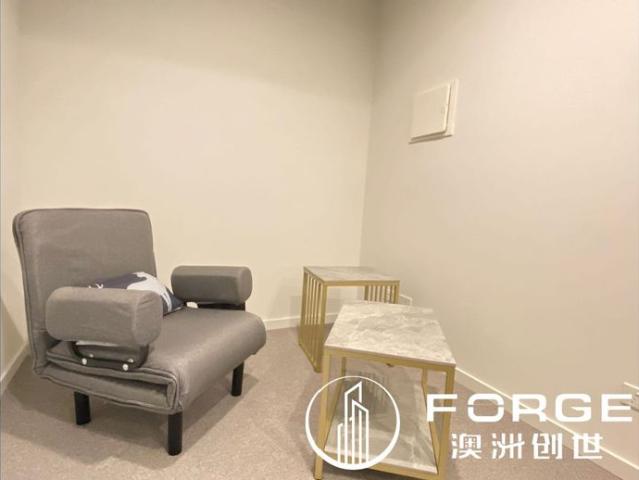 Stunning 1 Bedroom 1 Study Room Apartment In UNO Tower