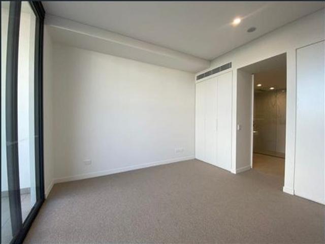 Stunning 1 bedroom APT with courtyard