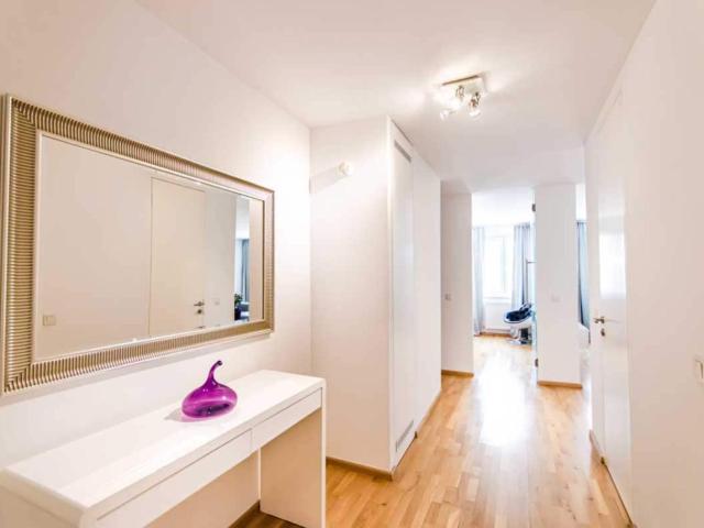 Stunning 1 Bedroom Apartment close to Brigitta Park