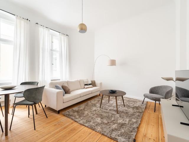 Stunning 1 Bedroom Apartment in Charlottenburg, Berlin Amsterdam Apartments for Rent