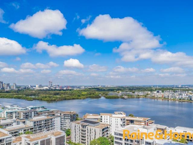 Stunning 1 Bedroom Apartment with 18th Sprawling Floor Water Views in Rhodes Central
