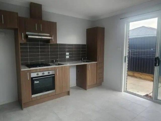 Stunning 1 Bedroom Granny Flat!