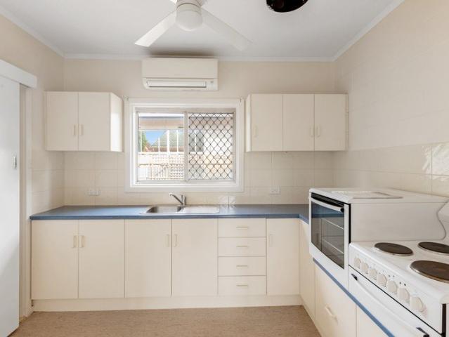 Stunning 1 Bedroom Unit Near the Beach!