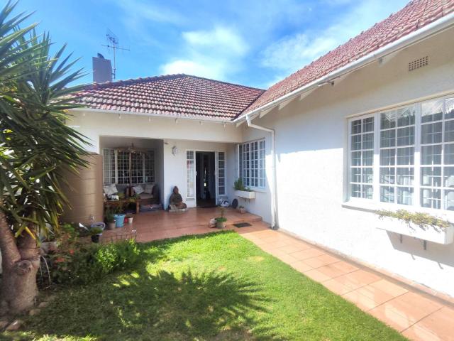 Stunning 1 bedroomed home with work from home abilities