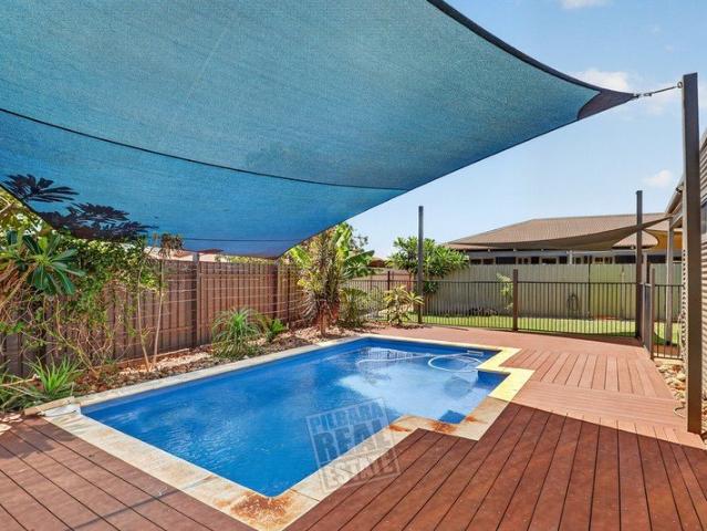 Stunning 1 x 1 perfect for those who love the outdoors!