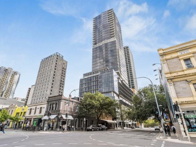 Stunning 28th Floor Apartment Furnished and Inclusive of Utilities
