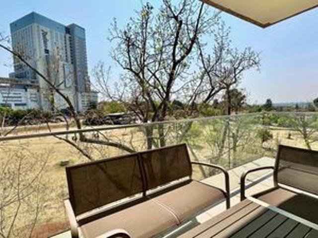 stunning 2 bed 2 bath corner apartme.