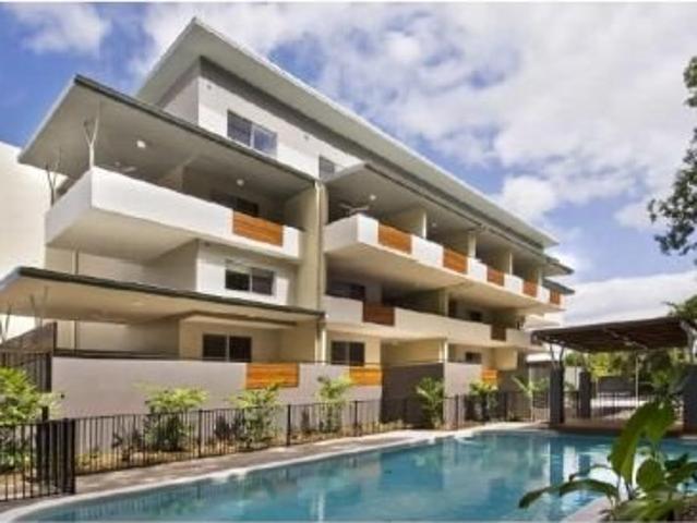 STUNNING 2 BED 2 BATH APARTMENT