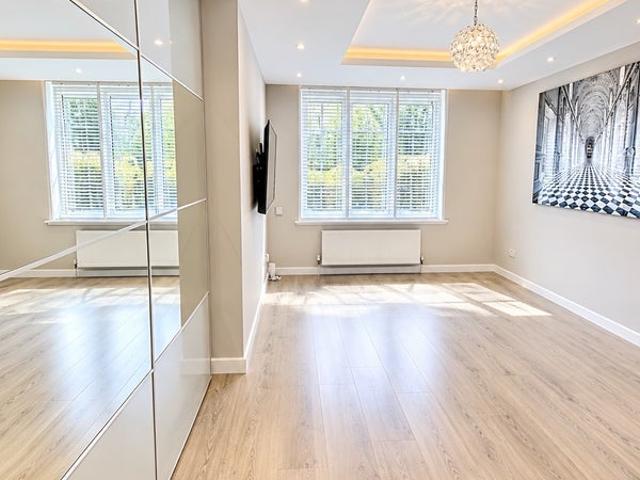 Stunning 2 bed flat to rent in London NW6