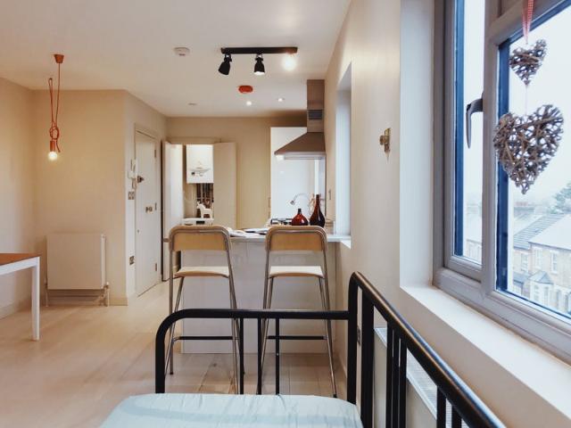 ✨STUNNING 2 Bed Flat | 5 Mins to Elizabeth Line