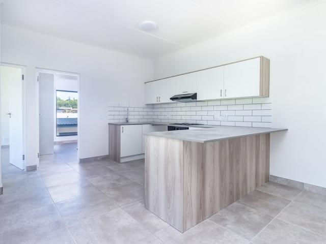 STUNNING 2 BED In Somerset West!