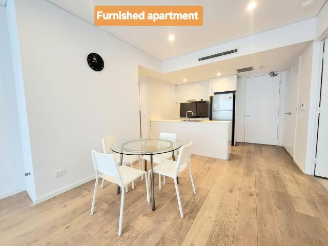 Stunning 2 bed + Study furnished apartment