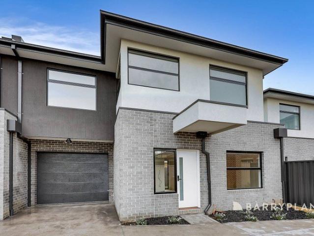 Stunning 2 Bedroom 2 bathroom townhouses to choose from!
