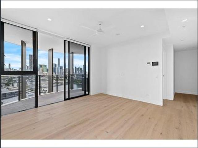 Stunning 2 Bedroom Apartment in Milton with City Views