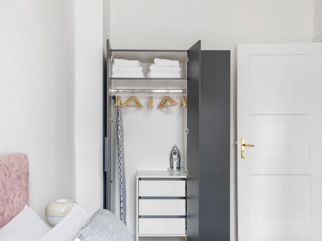 Stunning 2 Bedroom Apartment in Neukölln, Berlin Amsterdam Apartments for Rent