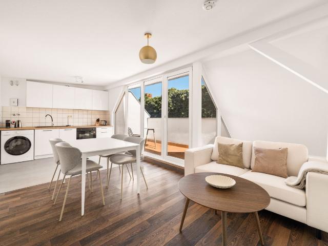 Stunning 2 Bedroom Apartment in Neukölln, Berlin Amsterdam Apartments for Rent